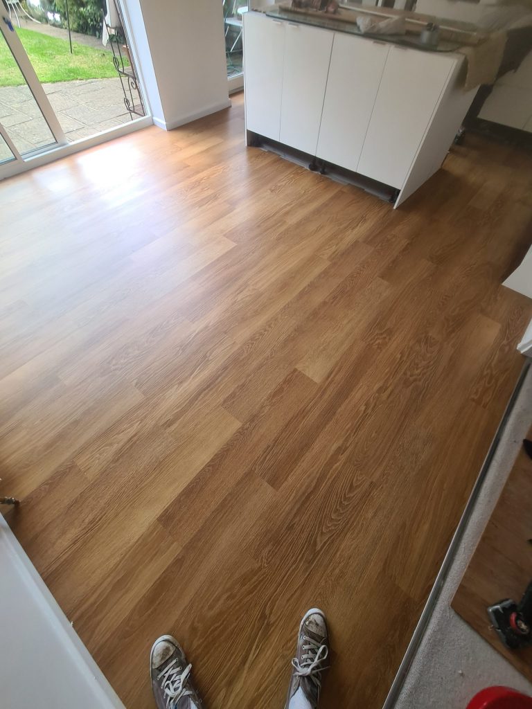 Karndean Knight Tile Honey Limed Oak KP155 6"x36" pic2